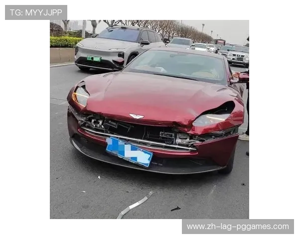 突发三球回应车祸提问中途起身离开着装随意引争议